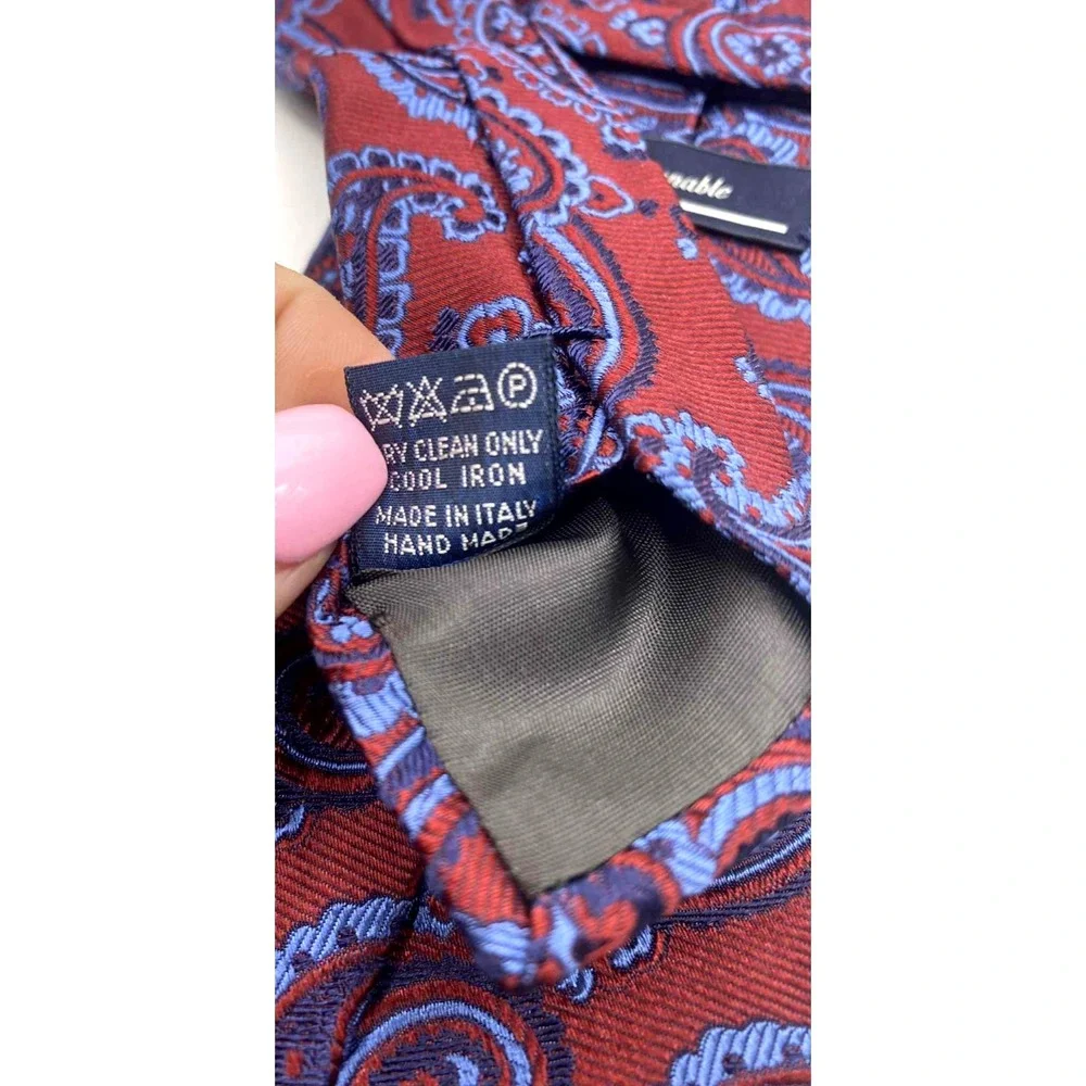 Faconnable Men's‎ Silk Necktie Made In France Handmade Red Paisley Print luxury